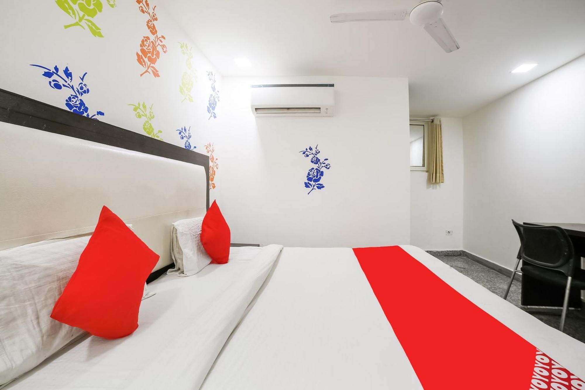 ניו דלהי My Comfortable Hotel מראה חיצוני תמונה
